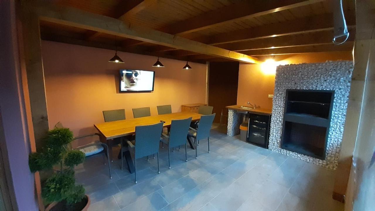 Alom Apartman Hajduszoboszlo Exterior photo